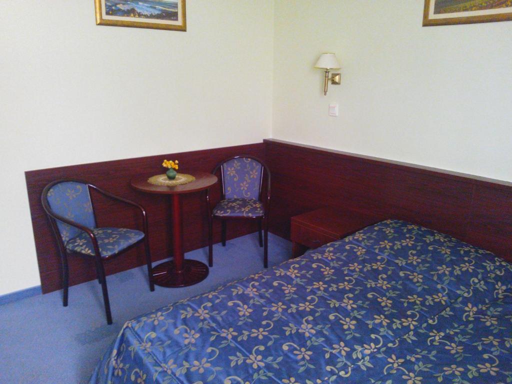 Kolibri Hotel Miskolc Room photo